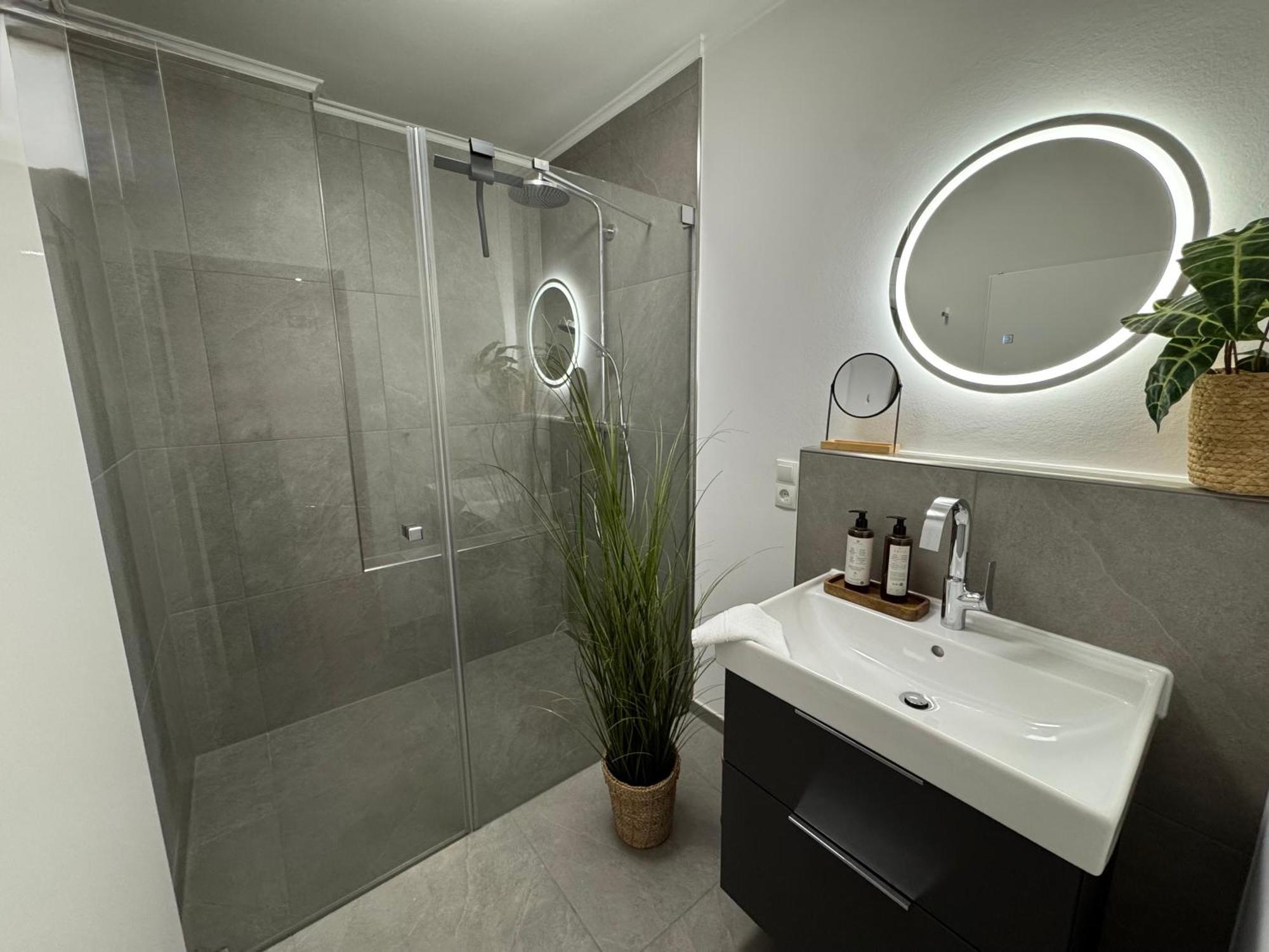 Mel&Bens Modern Oak-Apartments Fuer Bis Zu 12 Personen BRE Εξωτερικό φωτογραφία